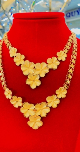 Cách Nhận Biết Các Loại Vàng: Vàng 750, 610, 9999 và Những Điểm Khác Biệt